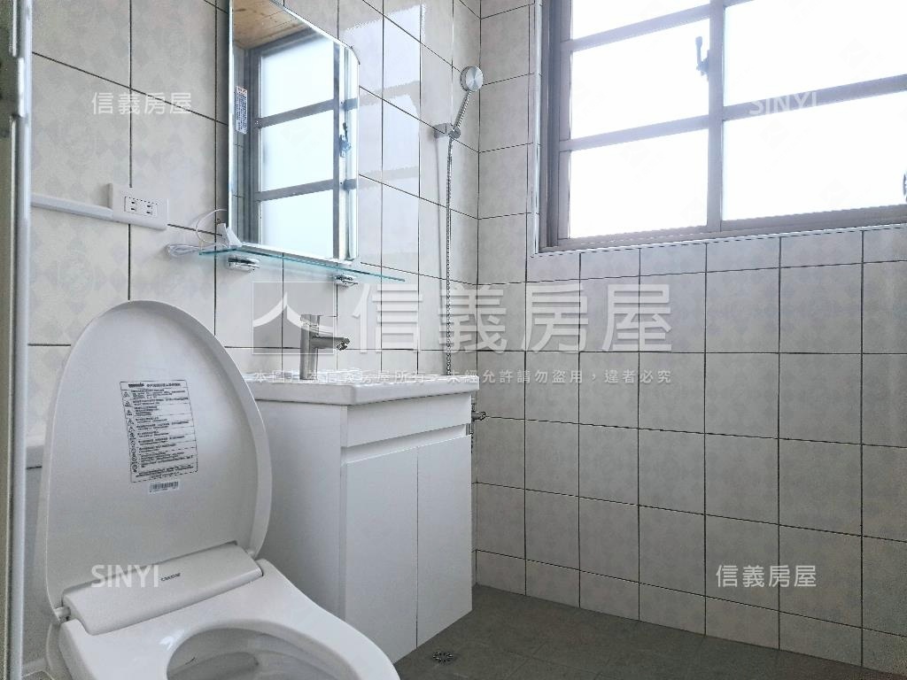 名人山水美美三房房屋室內格局與周邊環境