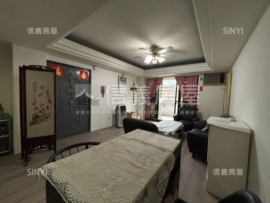 碧瑤邊間一樓三＋１房車位房屋室內格局與周邊環境