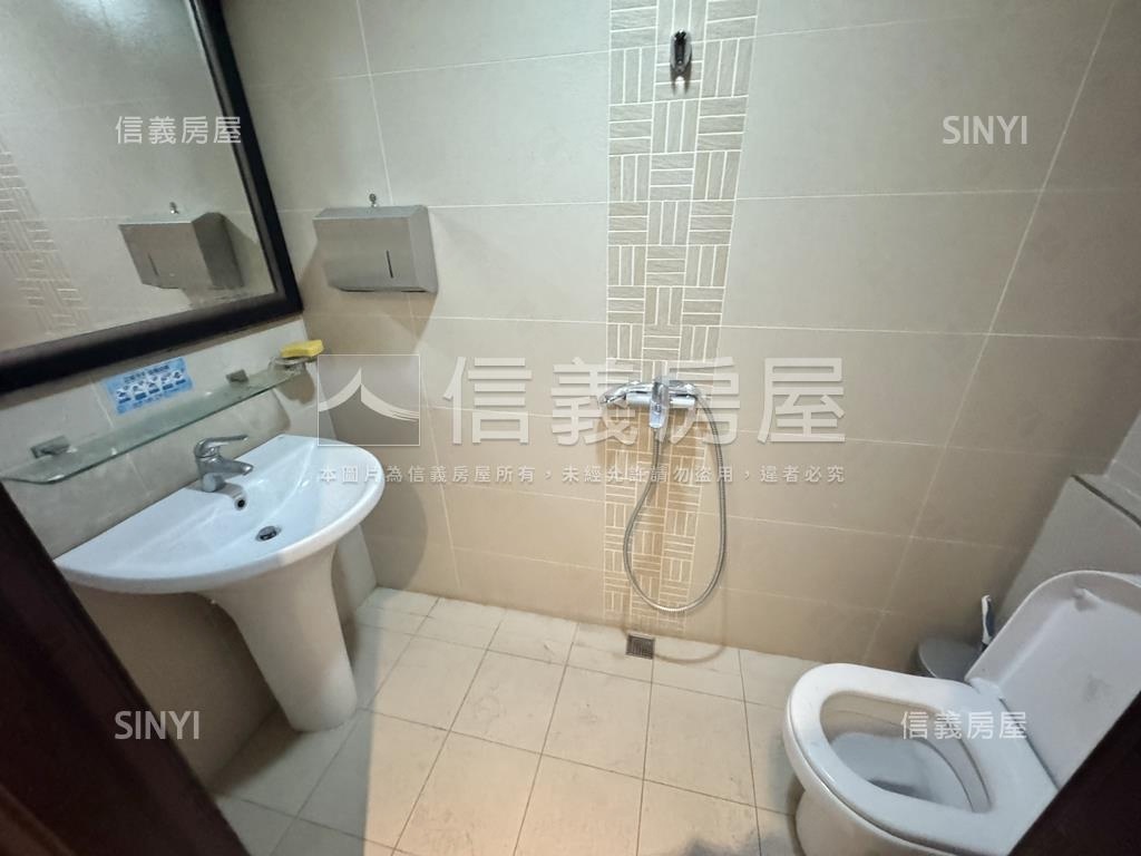 華麗綻放．捷運金店房屋室內格局與周邊環境