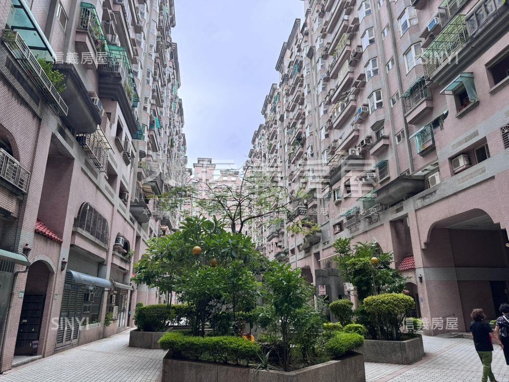 龍安特區採光三房房屋室內格局與周邊環境
