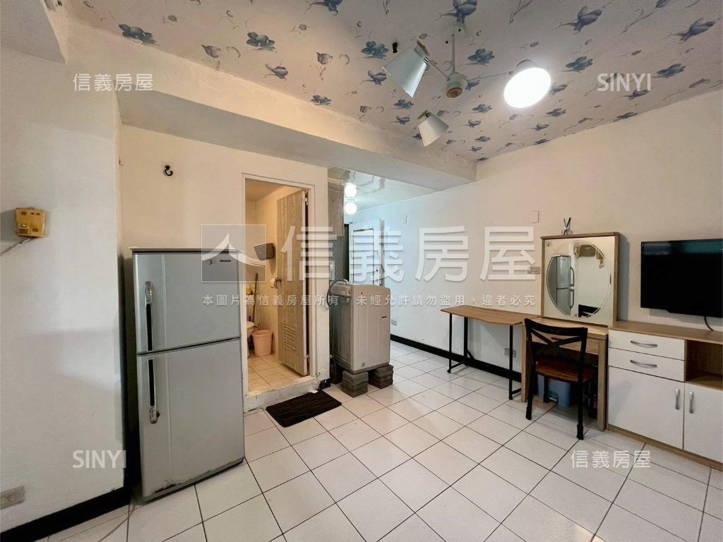 世紀名宮小資套房房屋室內格局與周邊環境