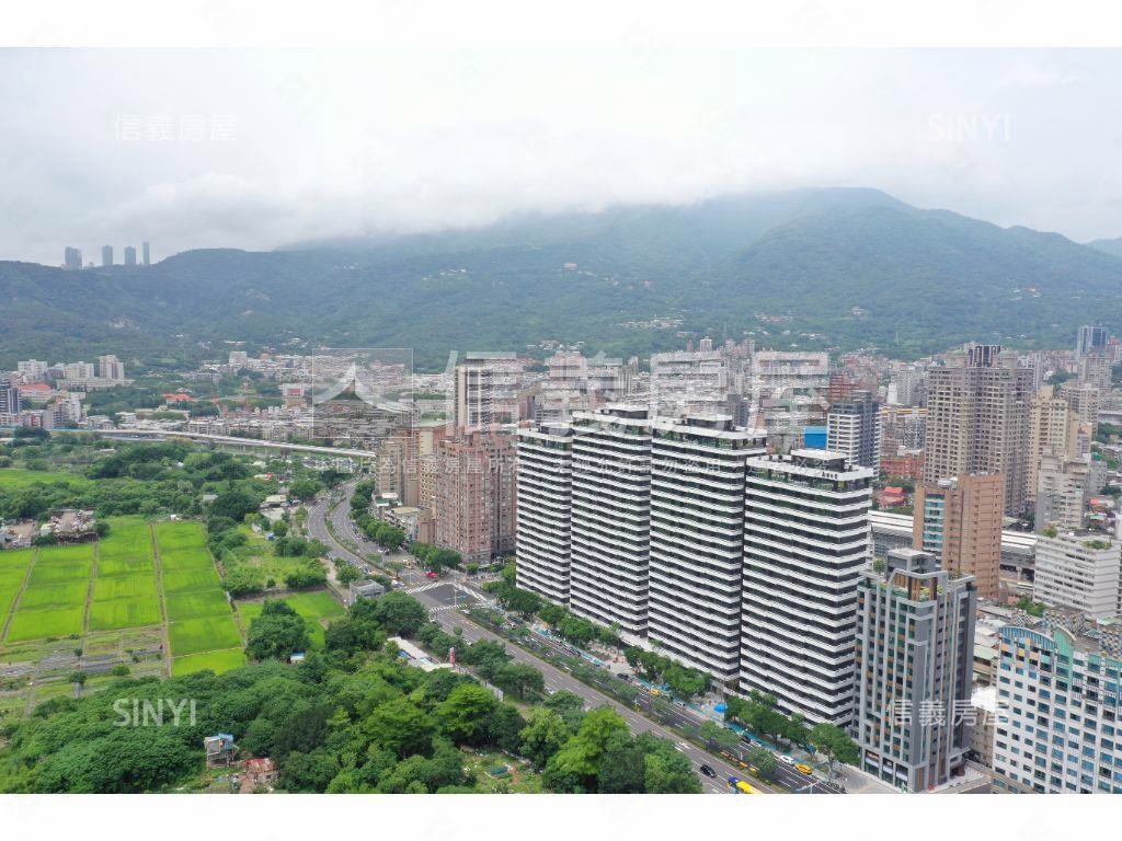 【萬企大業】高樓遠眺山景房屋室內格局與周邊環境