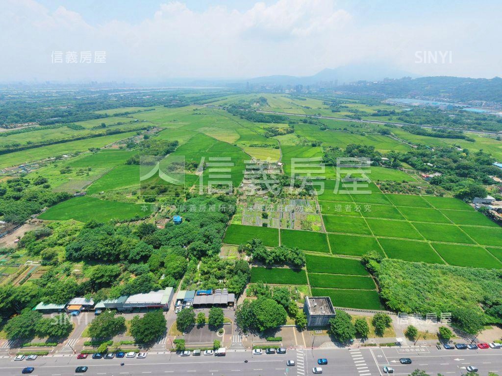 【萬企大業】高樓遠眺山景房屋室內格局與周邊環境