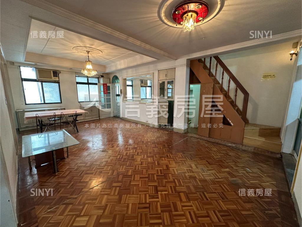 中正學區捷運三房房屋室內格局與周邊環境