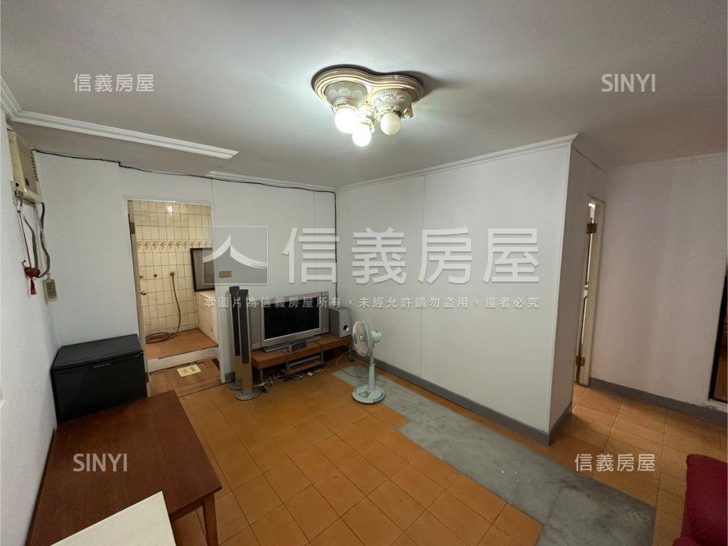 中正學區捷運三房房屋室內格局與周邊環境