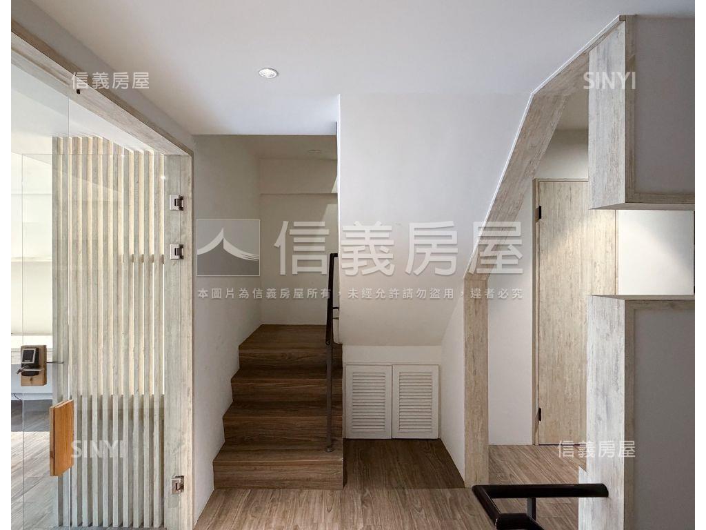 艾司摩爾｜輕奢質感金店面房屋室內格局與周邊環境