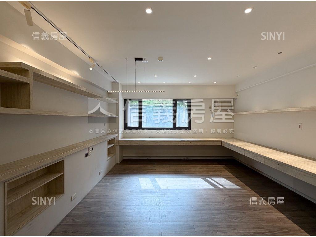 艾司摩爾｜輕奢質感金店面房屋室內格局與周邊環境