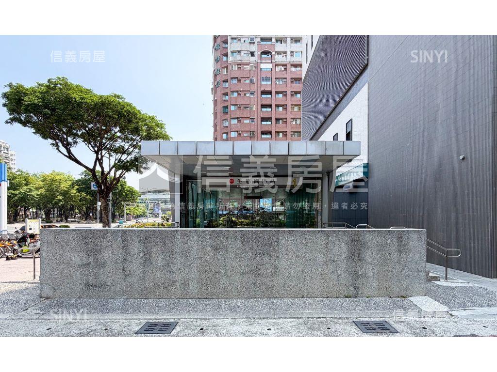 艾司摩爾｜輕奢質感金店面房屋室內格局與周邊環境