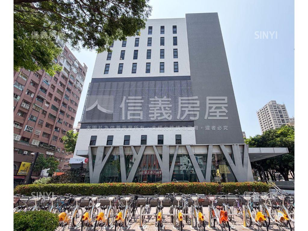 艾司摩爾｜輕奢質感金店面房屋室內格局與周邊環境