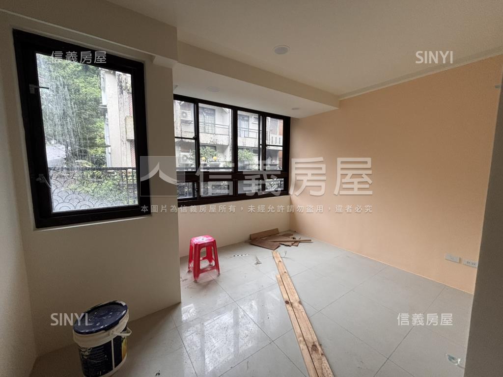 水明漾．依山傍水裝潢別墅房屋室內格局與周邊環境
