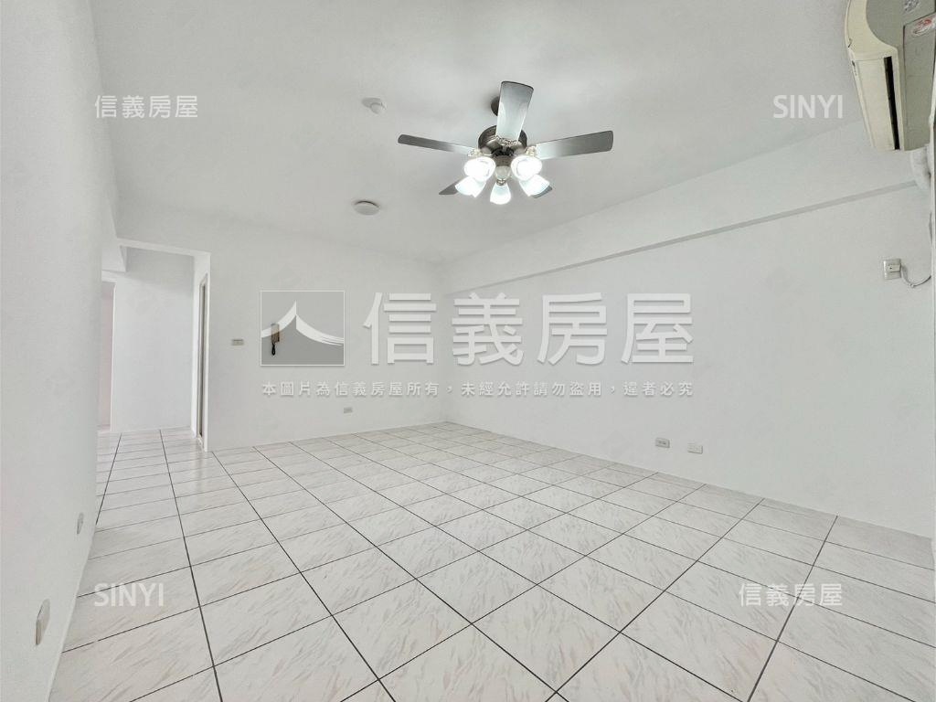 近文華高中３房車位房屋室內格局與周邊環境