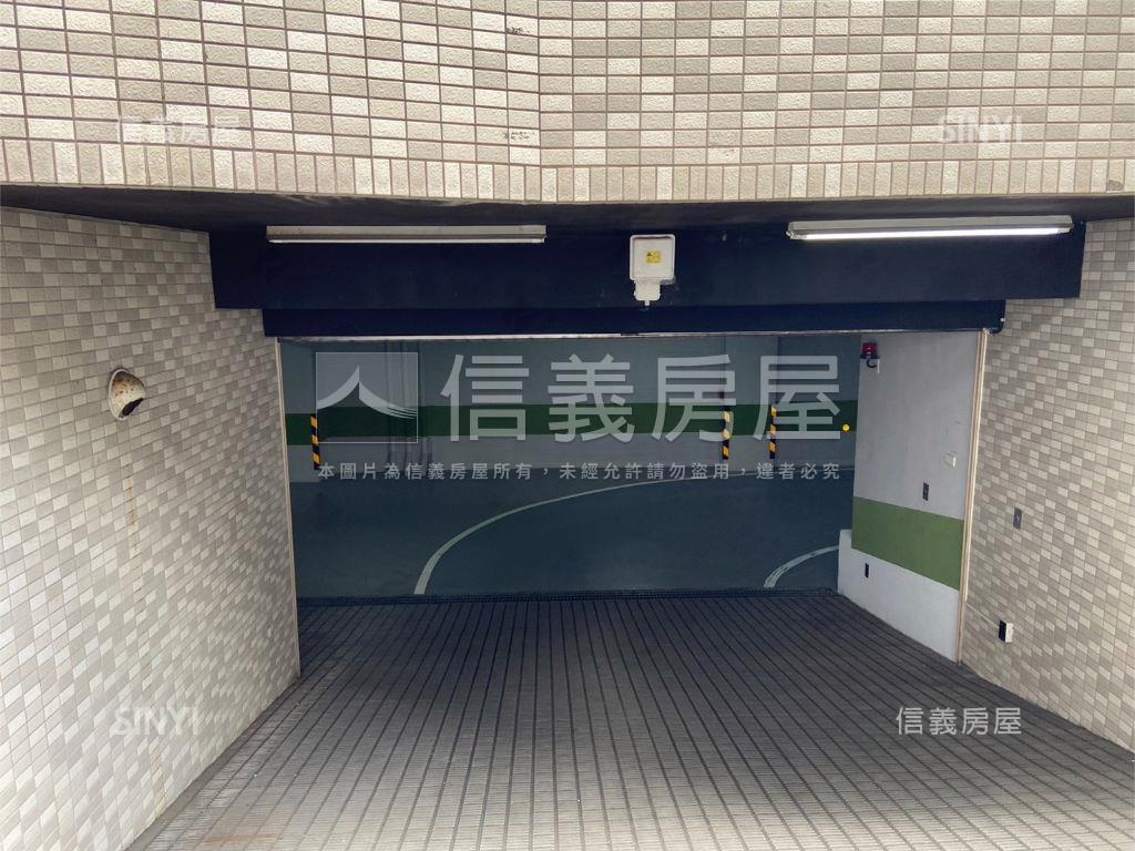 雙子星獨立產權坡平車位房屋室內格局與周邊環境
