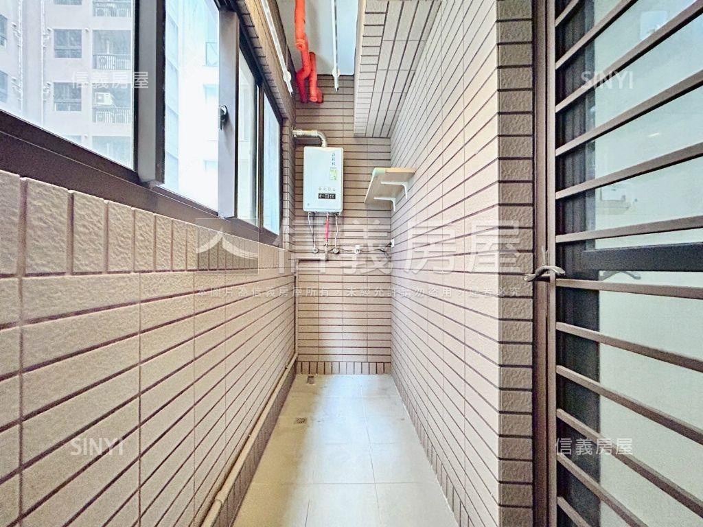北屯近７４三房裝潢美屋房屋室內格局與周邊環境