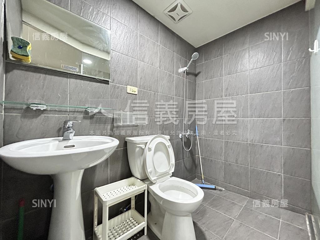 南京靜巷機能強華廈房屋室內格局與周邊環境