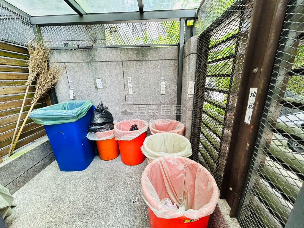 推薦‧湖砌高樓樹海小宅房屋室內格局與周邊環境