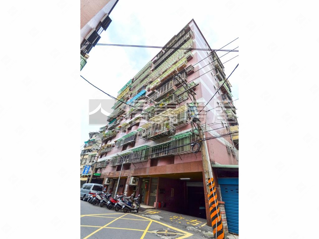 秀朗雅苑獨立產權車位房屋室內格局與周邊環境