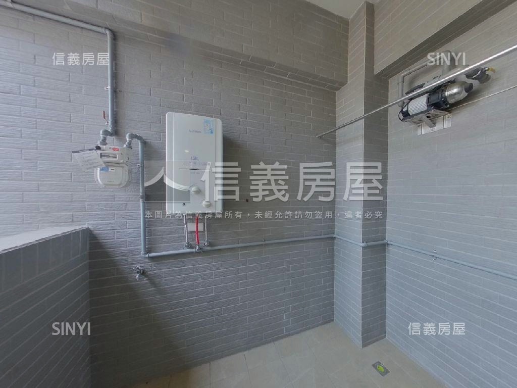 屏東萬吉晶硯電梯好宅房屋室內格局與周邊環境