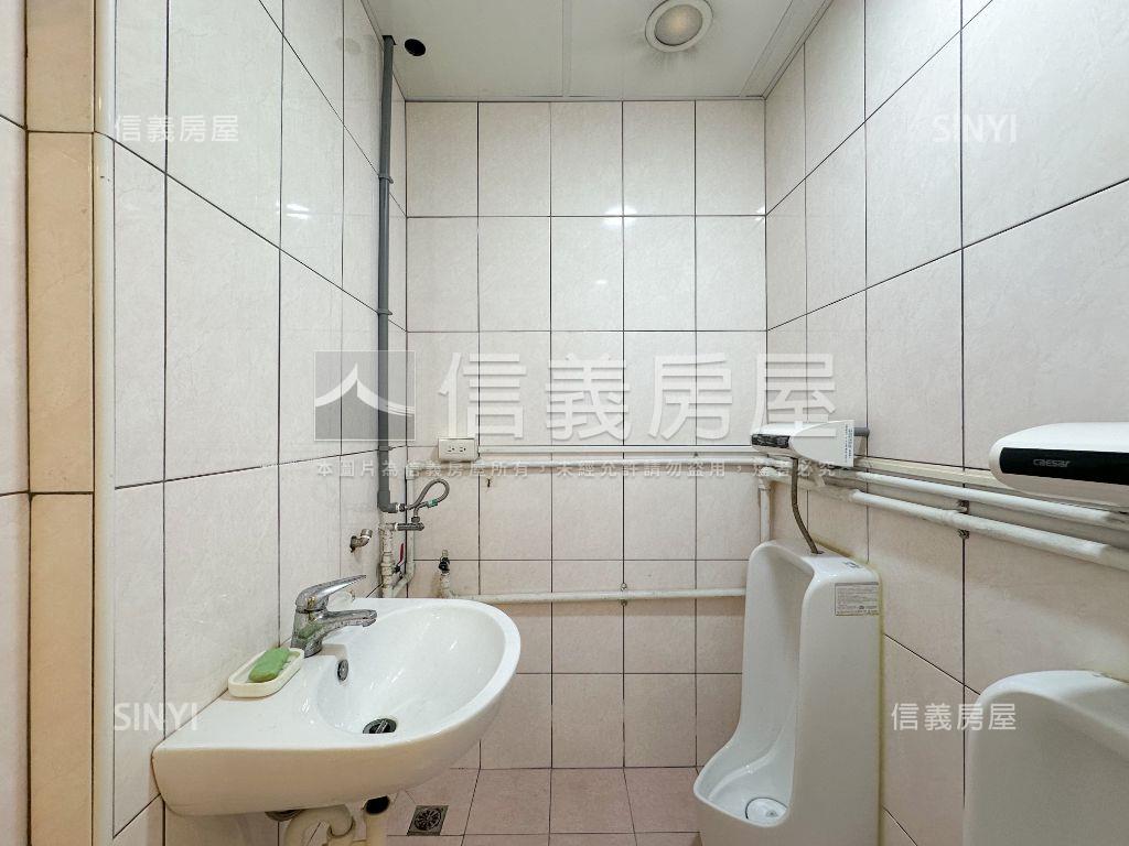 巨蛋邊間面寬｜正三樓店面房屋室內格局與周邊環境