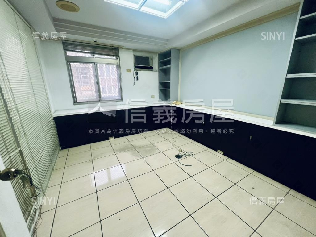 專任松江路雙併華廈＋車位房屋室內格局與周邊環境