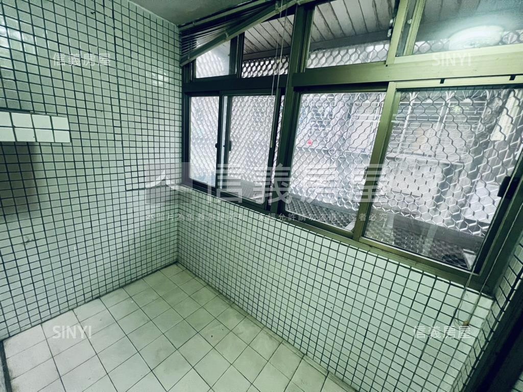 專任松江路雙併華廈＋車位房屋室內格局與周邊環境