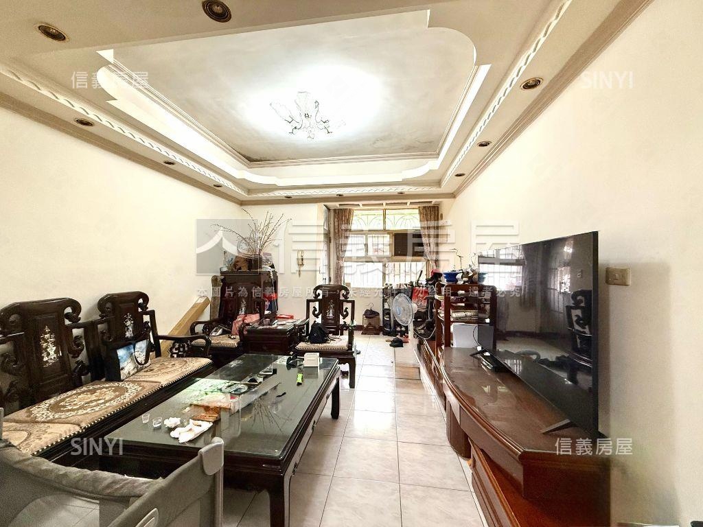 小巨蛋靜巷頂加介壽學區房屋室內格局與周邊環境