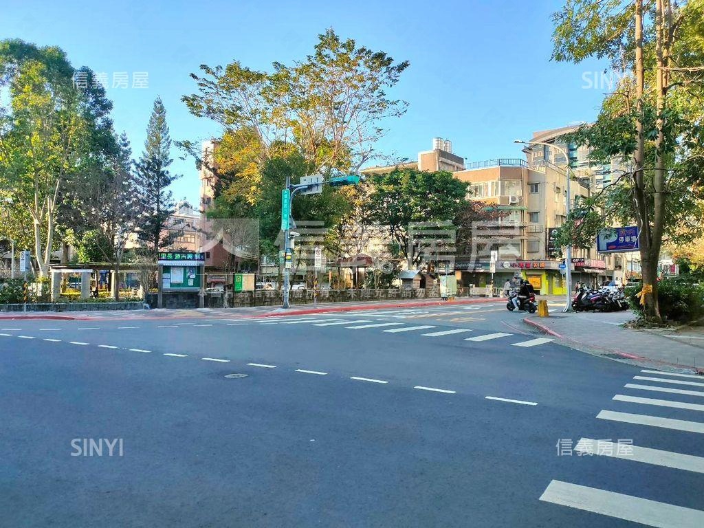 小巨蛋靜巷頂加介壽學區房屋室內格局與周邊環境