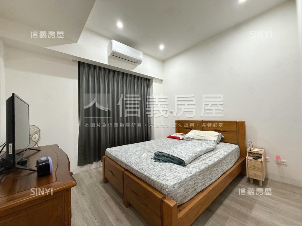 英倫亞灣精美三房平車房屋室內格局與周邊環境