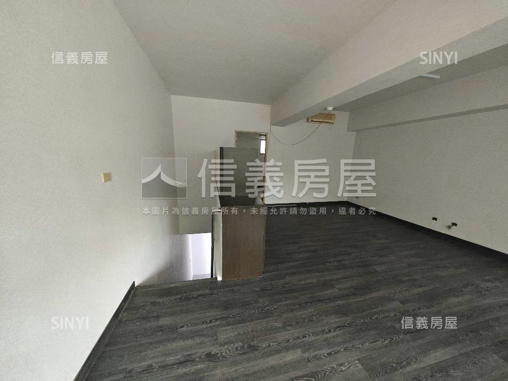世貿松德正邊間店面房屋室內格局與周邊環境