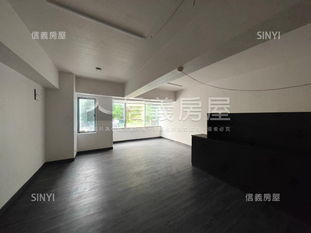 世貿松德正邊間店面房屋室內格局與周邊環境