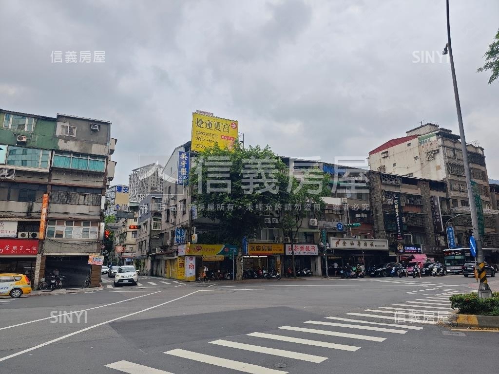 世貿松德正邊間店面房屋室內格局與周邊環境