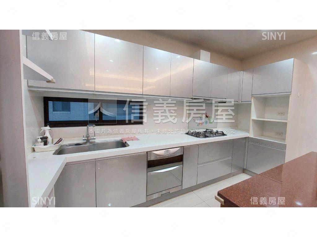史博館溫馨花園大大車墅房屋室內格局與周邊環境