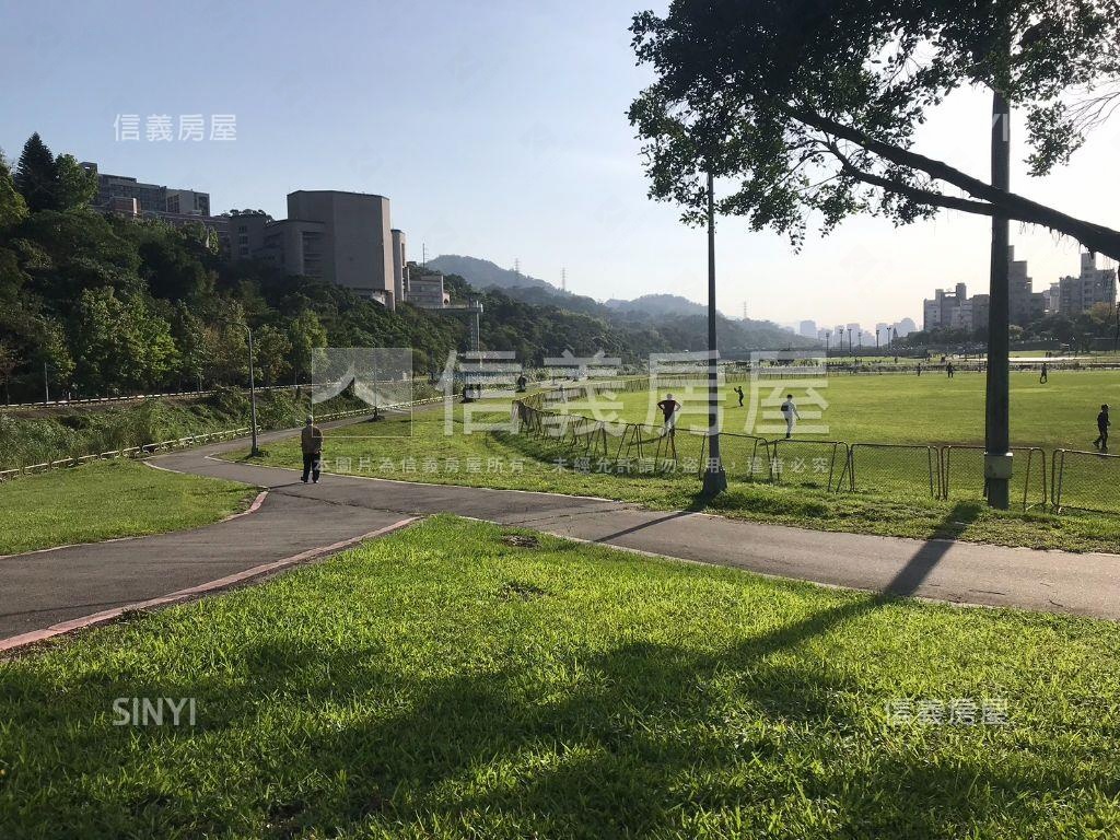 政大附中優質別墅稀有釋出房屋室內格局與周邊環境