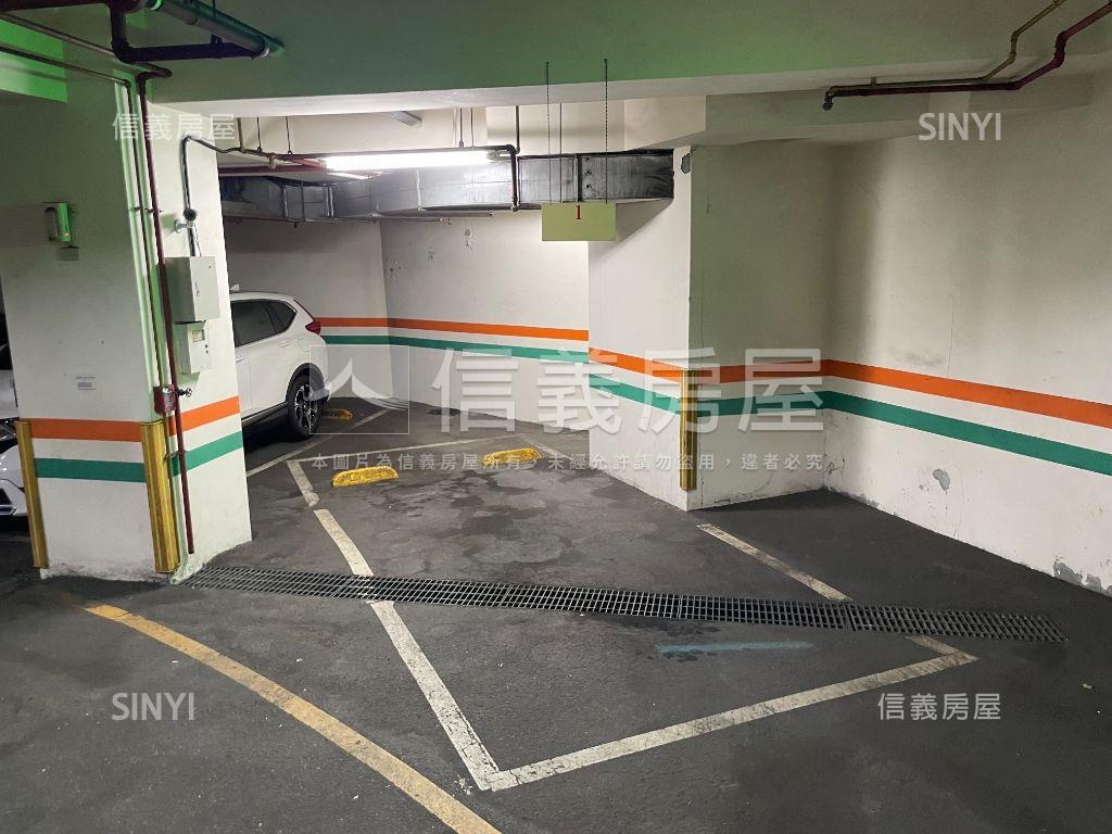 北投捷運３房車位房屋室內格局與周邊環境