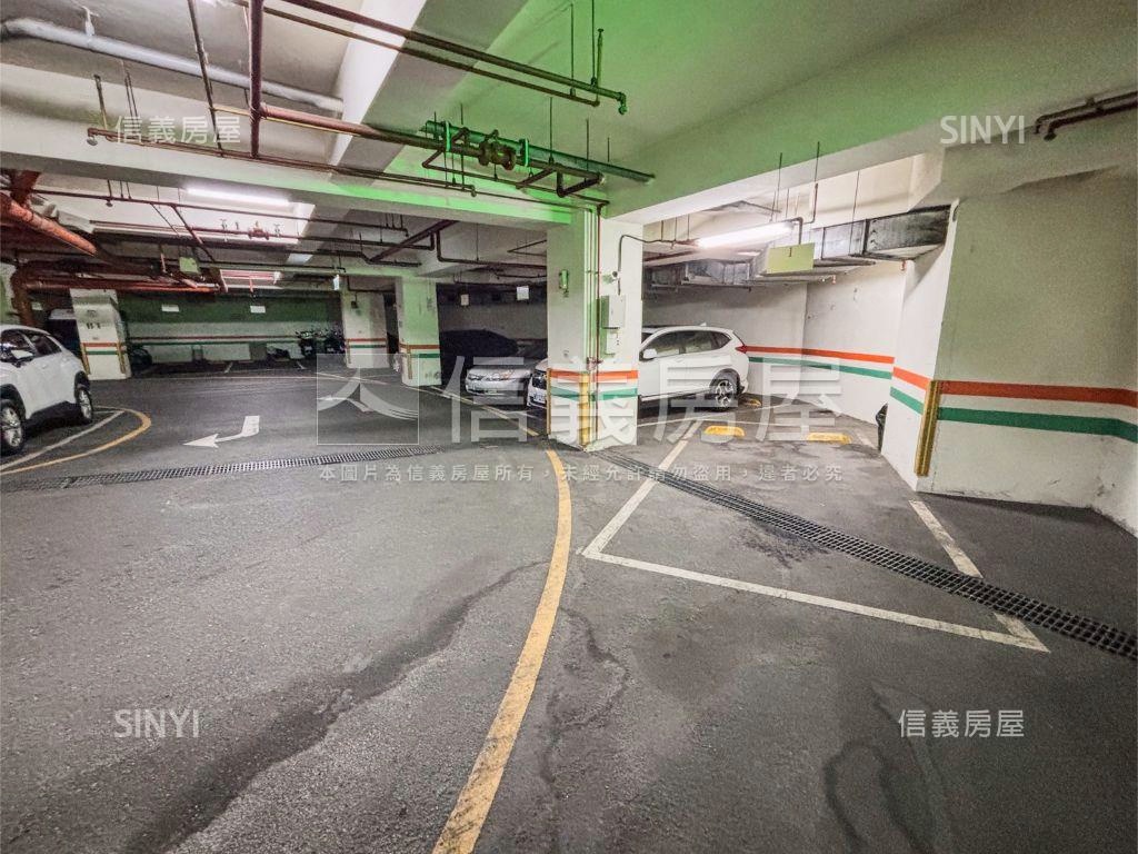 北投捷運３房車位房屋室內格局與周邊環境