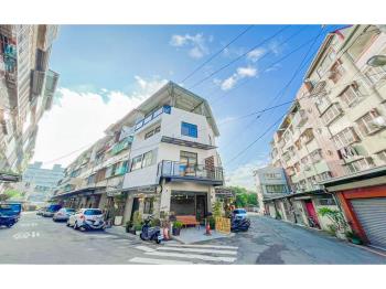 逢甲商圈角間美屋