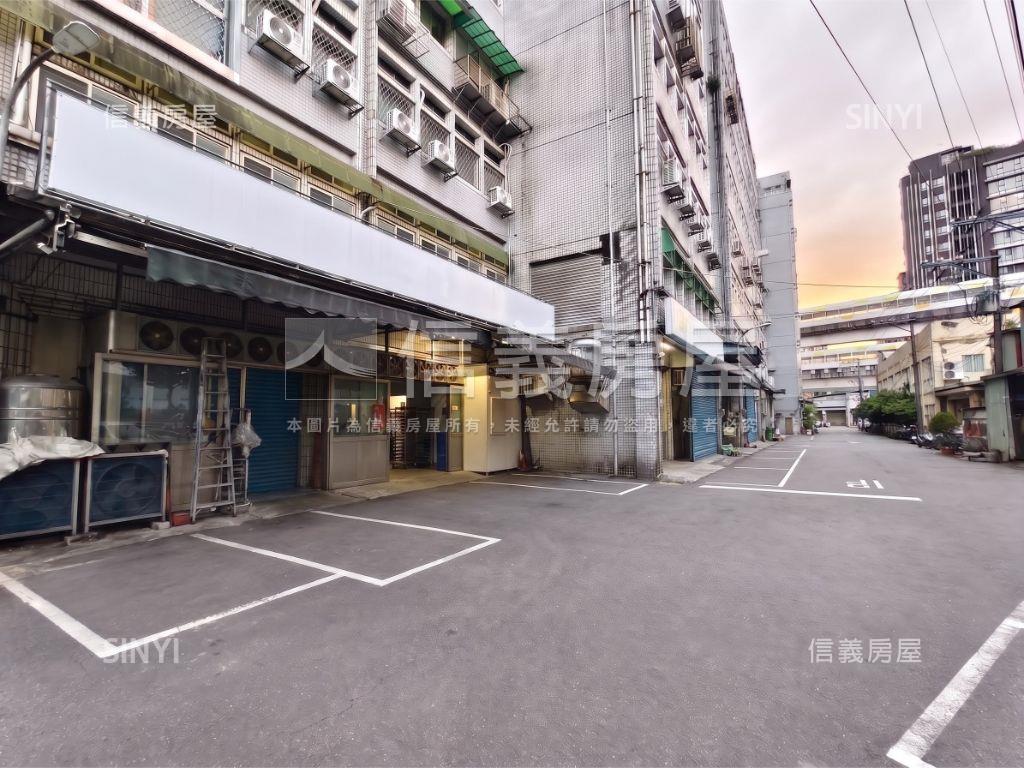 中和捷運旁面寬貨車廠辦房屋室內格局與周邊環境