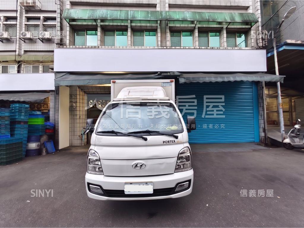 中和捷運旁面寬貨車廠辦房屋室內格局與周邊環境