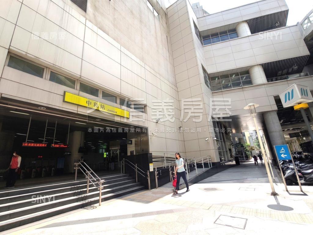 中和捷運旁面寬貨車廠辦房屋室內格局與周邊環境