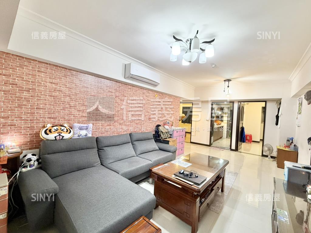 皇家帝寶三房．雙衛有開窗房屋室內格局與周邊環境