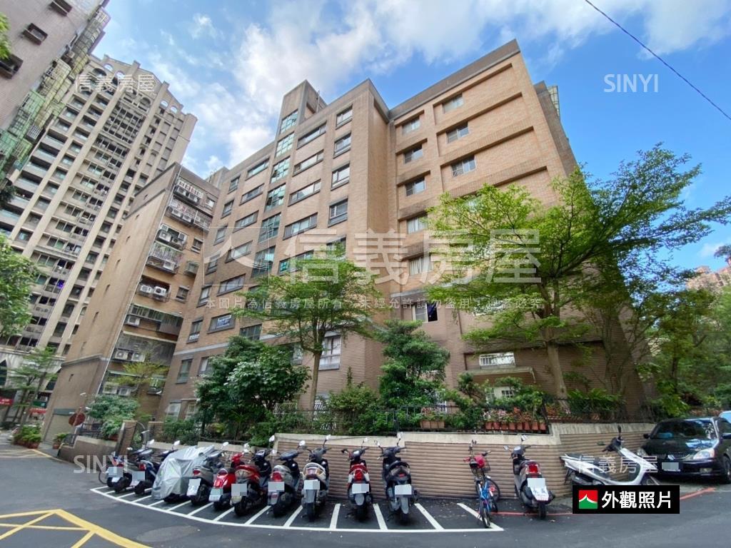 皇家帝寶三房．雙衛有開窗房屋室內格局與周邊環境