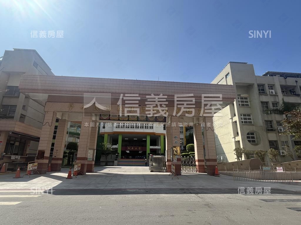 桂林商圈樓中樓附車位房屋室內格局與周邊環境