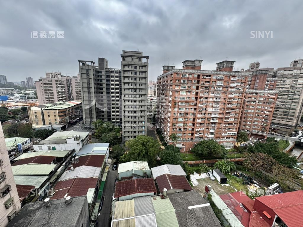 土城重劃－中正豪門大三房房屋室內格局與周邊環境