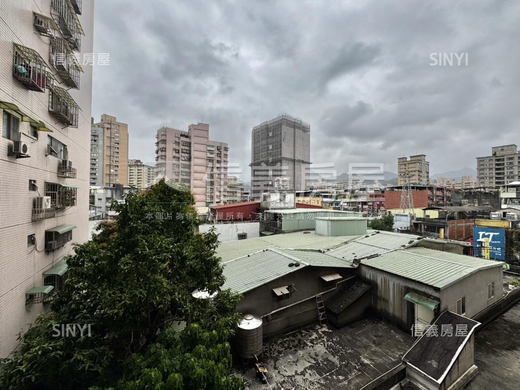 土城重劃－中正豪門大三房房屋室內格局與周邊環境