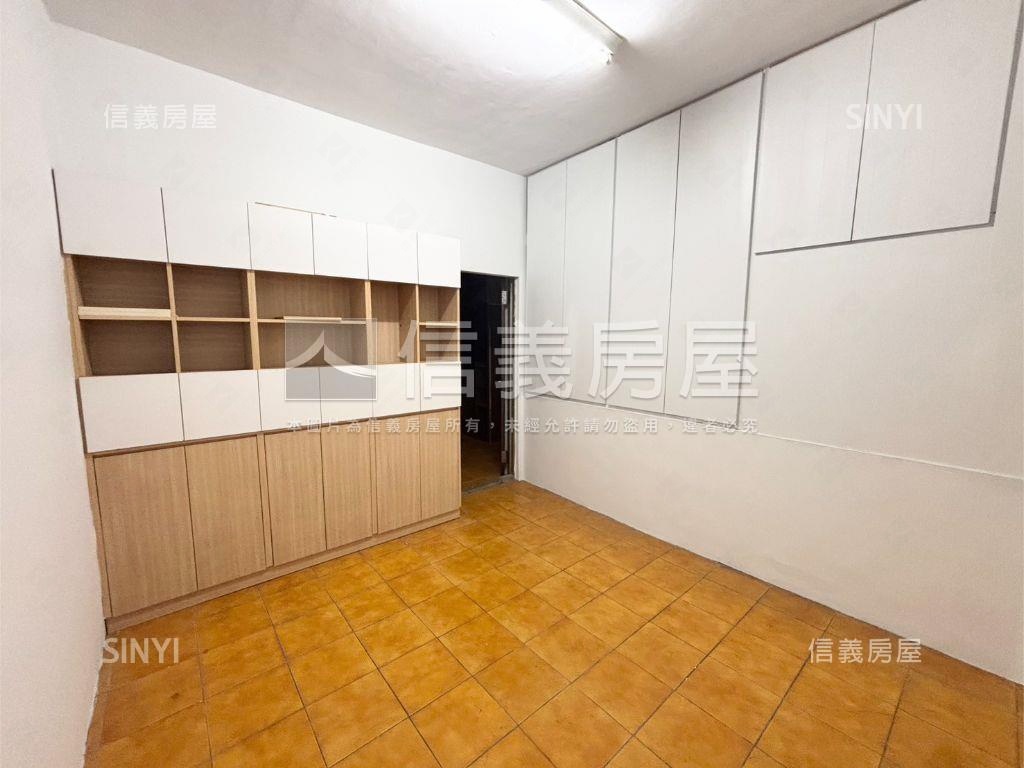 南屯楓樹里活巷透天房屋室內格局與周邊環境