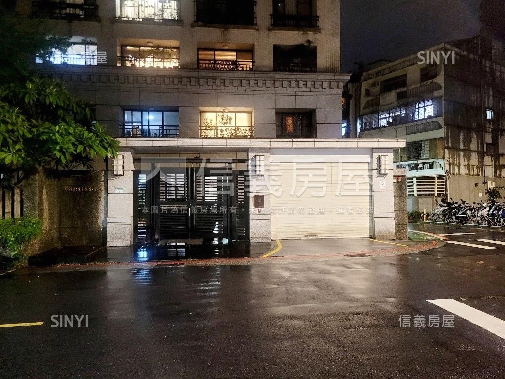 久康街經典機械車位房屋室內格局與周邊環境