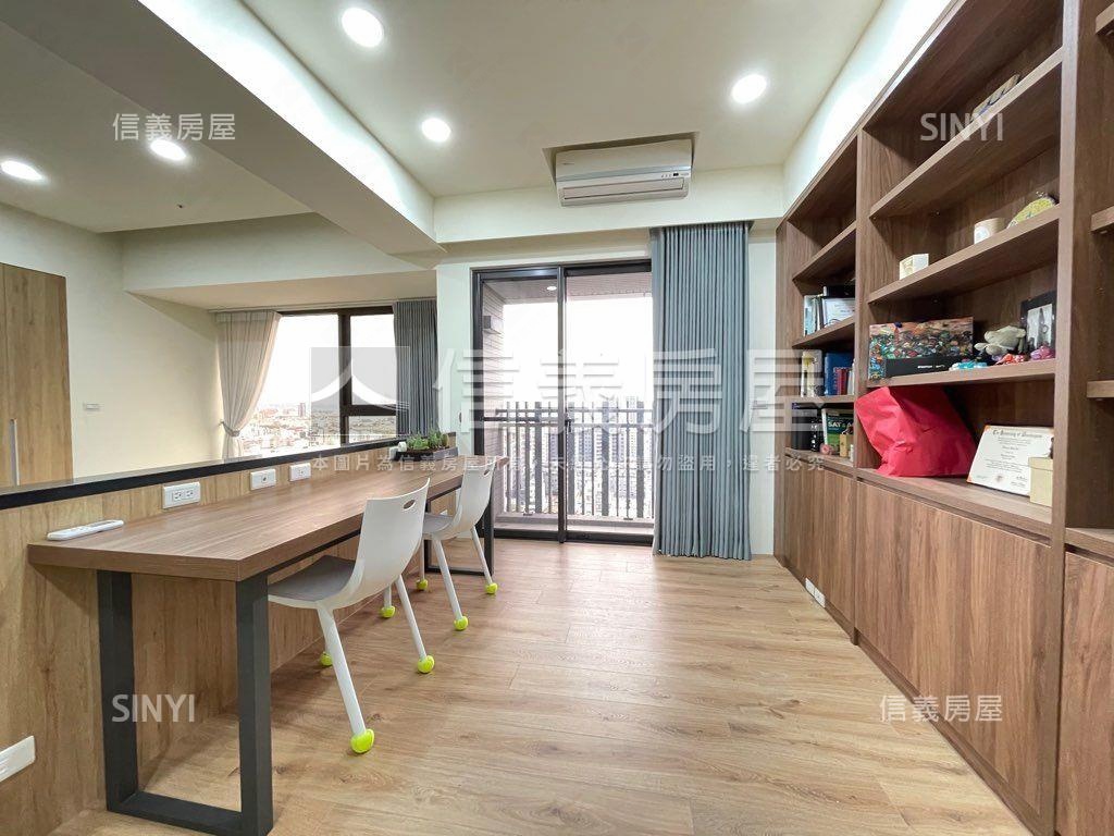 單元二高樓朝南三房雙平車房屋室內格局與周邊環境