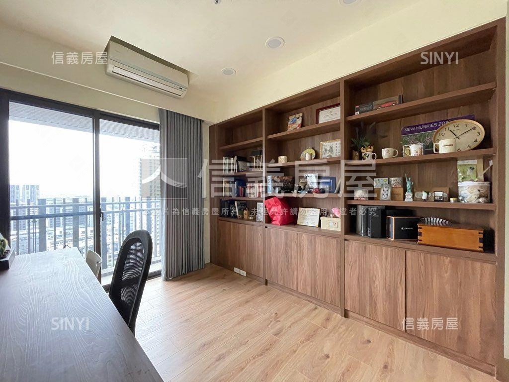 單元二高樓朝南三房雙平車房屋室內格局與周邊環境