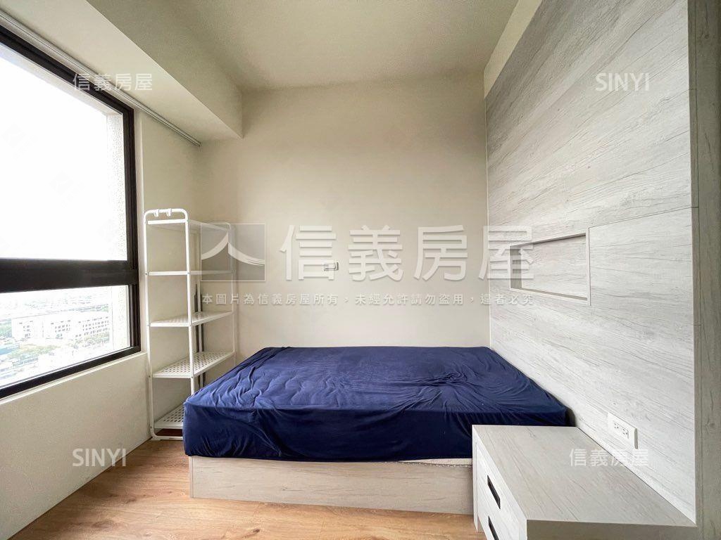 單元二高樓朝南三房雙平車房屋室內格局與周邊環境