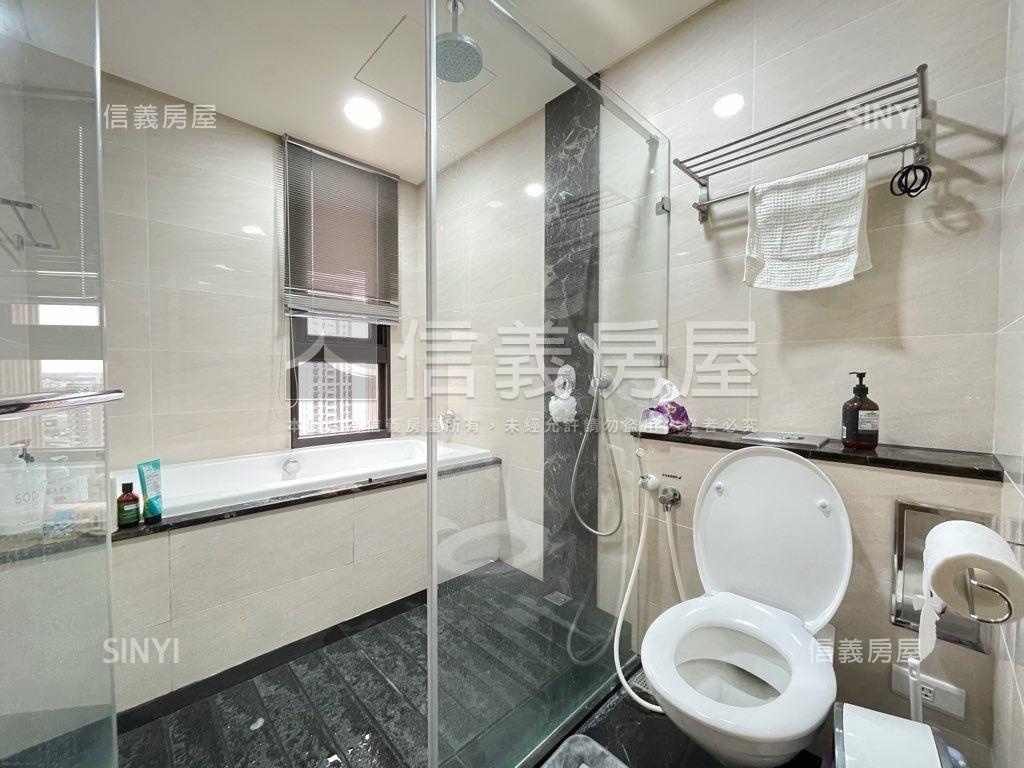 單元二高樓朝南三房雙平車房屋室內格局與周邊環境