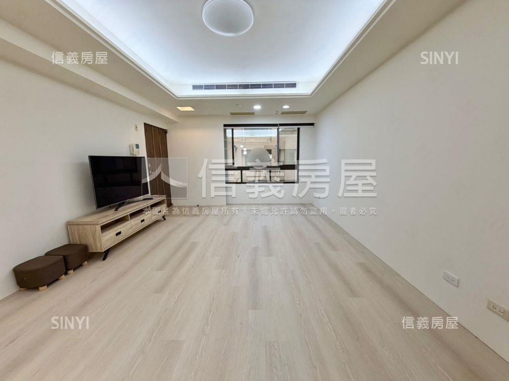 【世紀皇家】外棟三房房屋室內格局與周邊環境